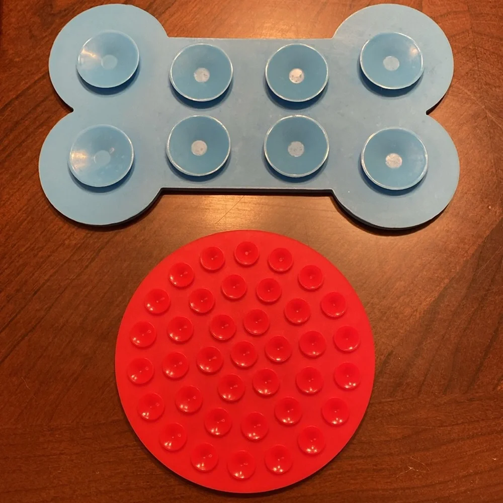 New Dog Lickie Mats Rinse Suction Grooming Lick Pad Dog Grooming Tool Set of 2